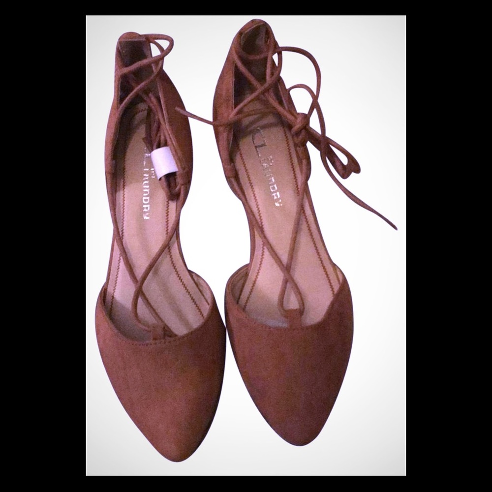 Chinese laundry small wedge shoe